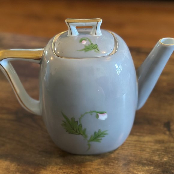 Beautiful Teapot from Occupied Japan - Picture 13 of 16